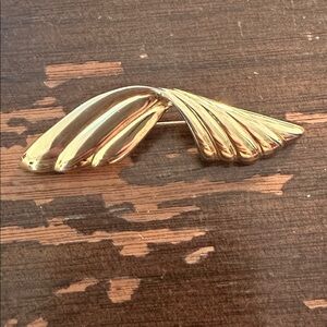 Gold Played Abstract Wings? 70’s Think there’s A Mark But Can’t Read It